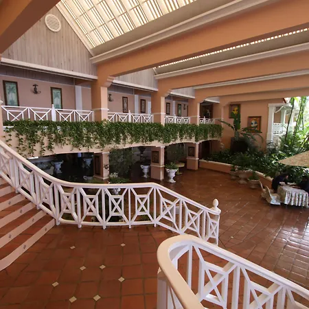 Coco Reef Resort & Spa-3